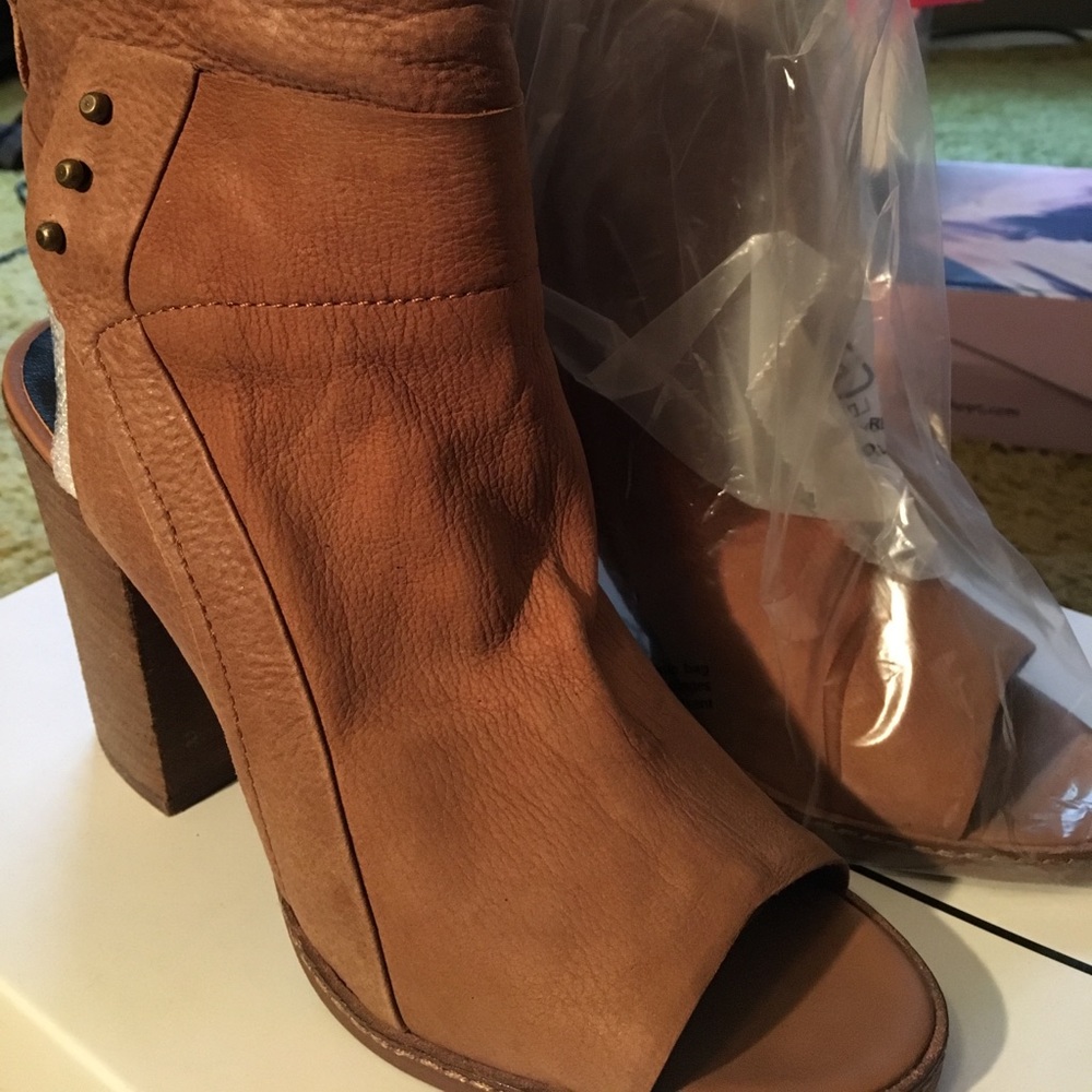 Dolce vita open toe heels